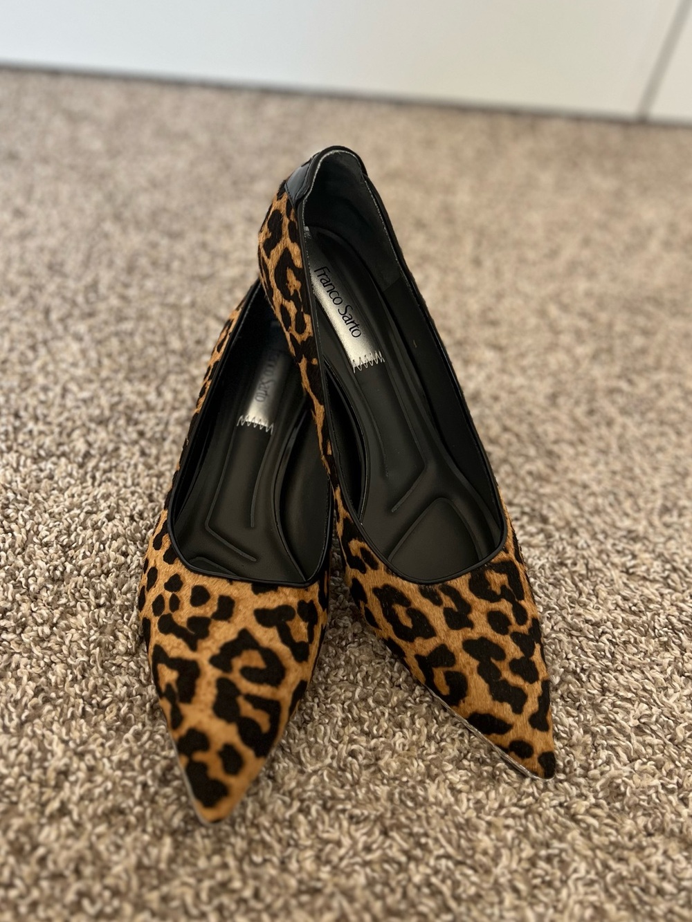 Franco Sarto Cheetah Print Pointed Toe Kitten Heel Pump Women’s Size 8